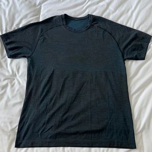 dark blue Heather Lululemon athletic shirt